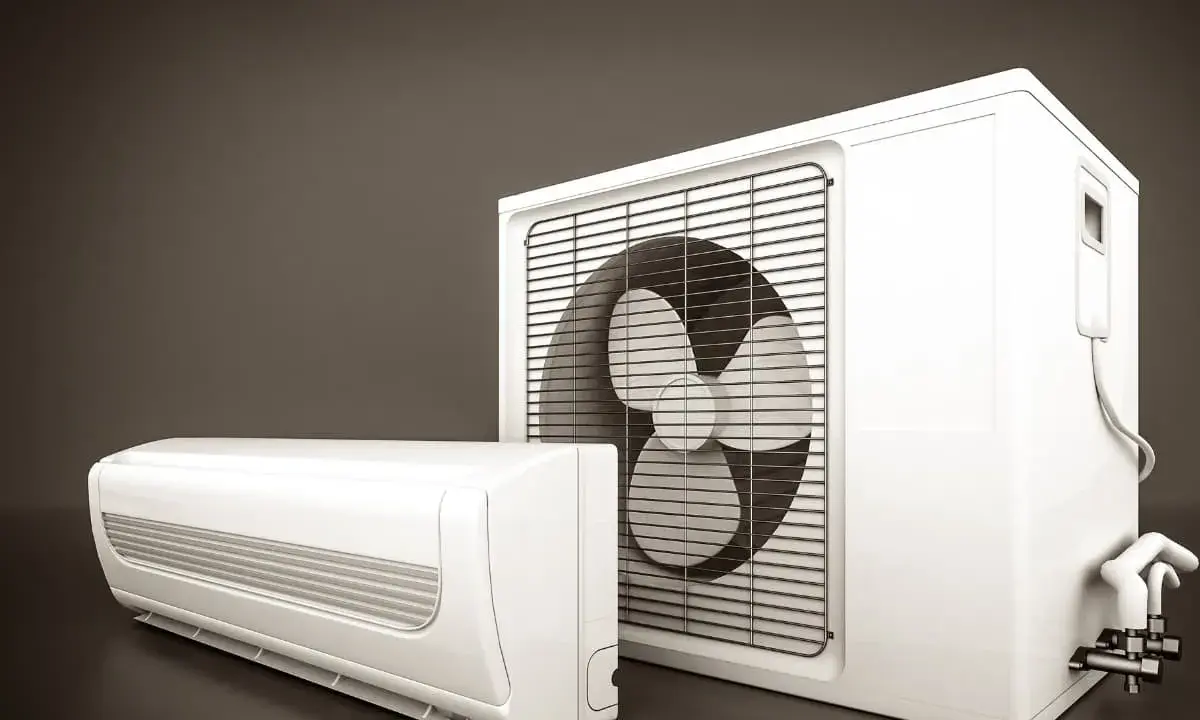 Unidad interior y exterior de una bomba de calor aire aire. Eficiencia energética para tu hogar.