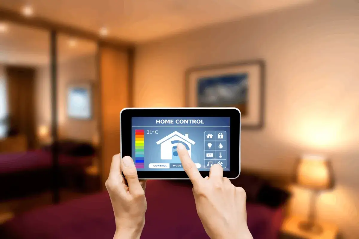 Control de calefacción domótica en una tablet. Ajusta la temperatura de tu hogar con un toque.